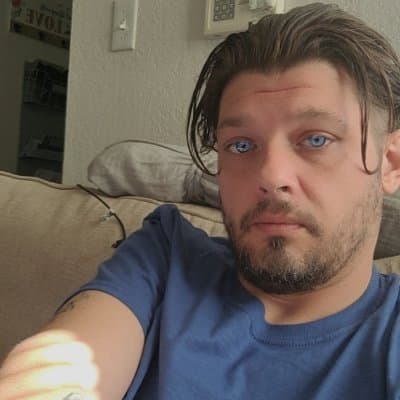 Sitonmyblueeyez