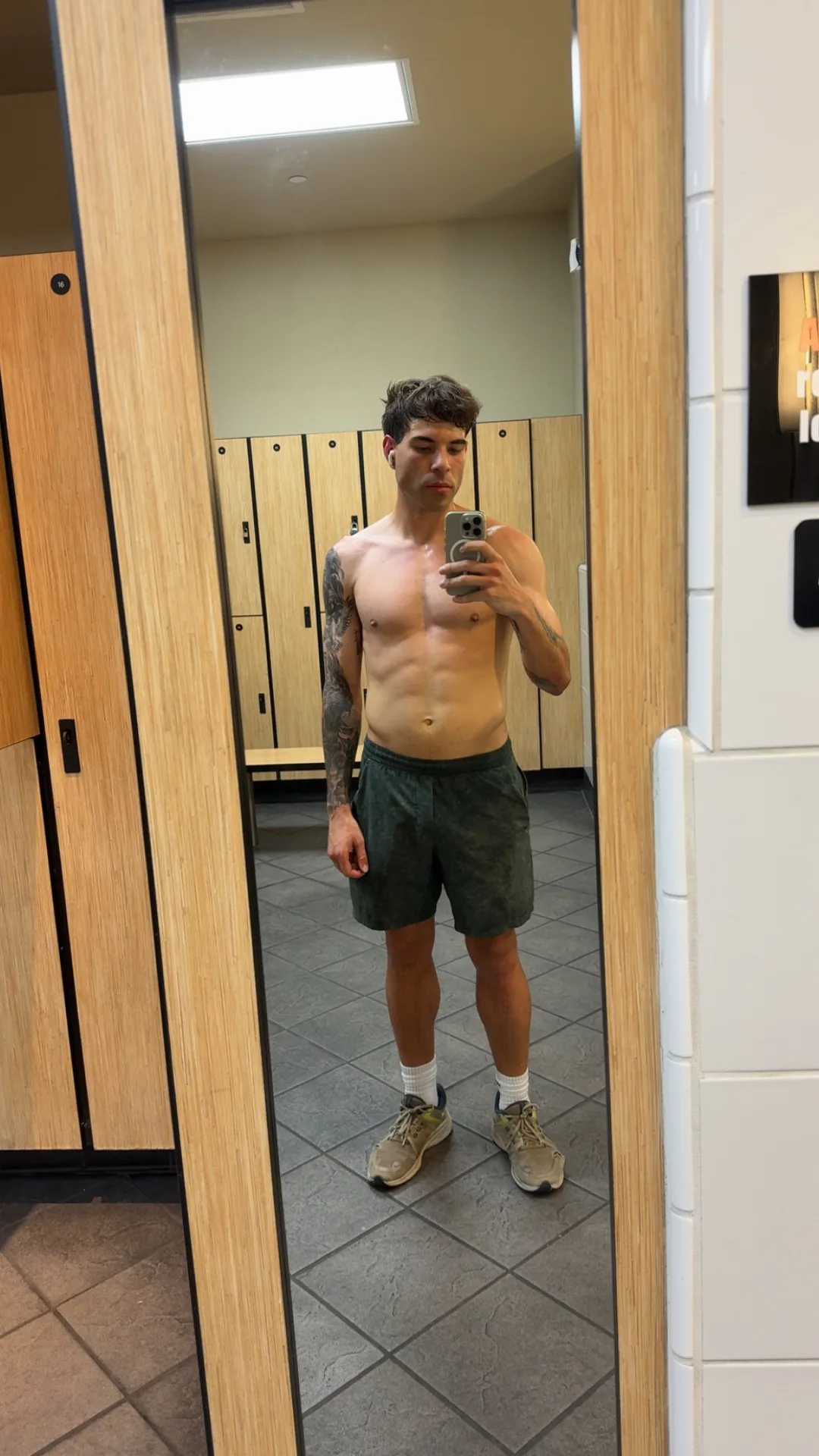 Looking for female models photo 1