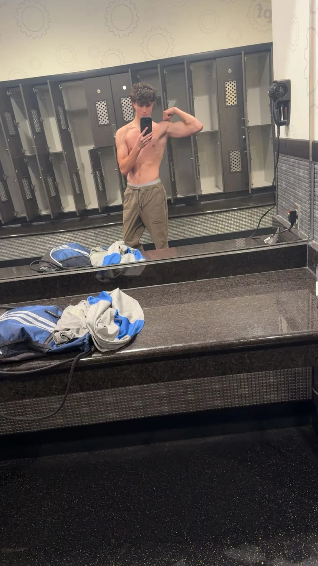 LOOKING FOR A PSTAR collab photo 2